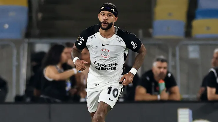 Depay após marcar gol pelo Corinthians. (Photo by Buda Mendes/Getty Images)