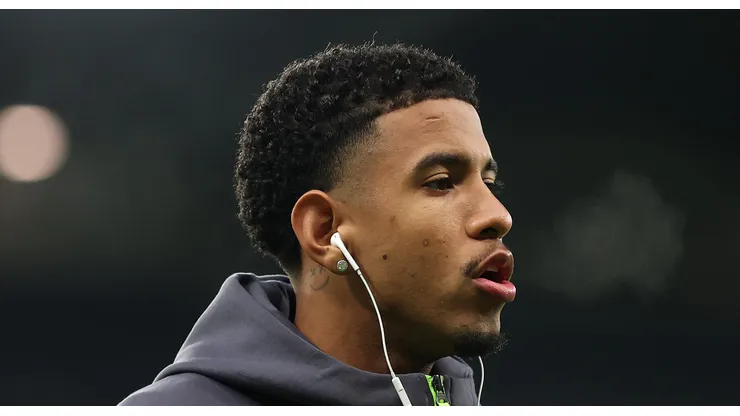 Manchester City pode negociar Marmoush com Tottenham após vetar saída de Savinho. (Photo by Stu Forster/Getty Images)