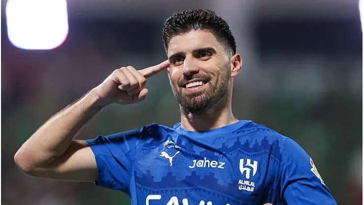 Ruben Neves, alvo do Manchester United, topa deixar o Al-Hilal (foto: Yasser Bakhsh/Getty Images)
