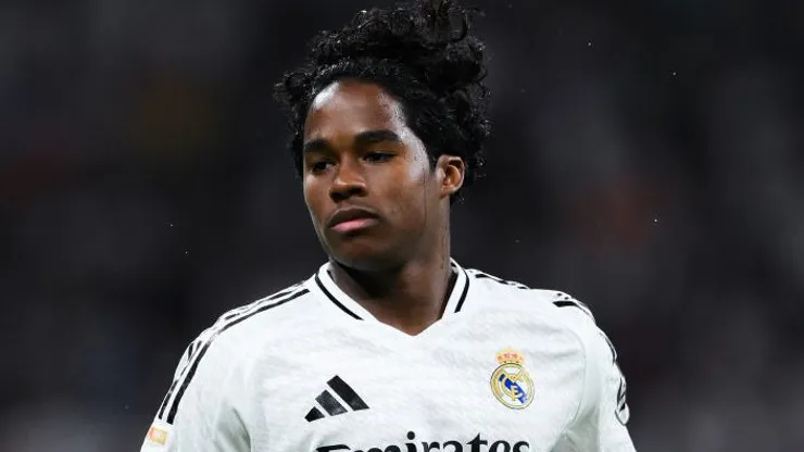 Endrick é aconselhado por Sandro, ex-jogador do Tottenham a defender os Spurs (Foto: David Ramos/Getty Images)