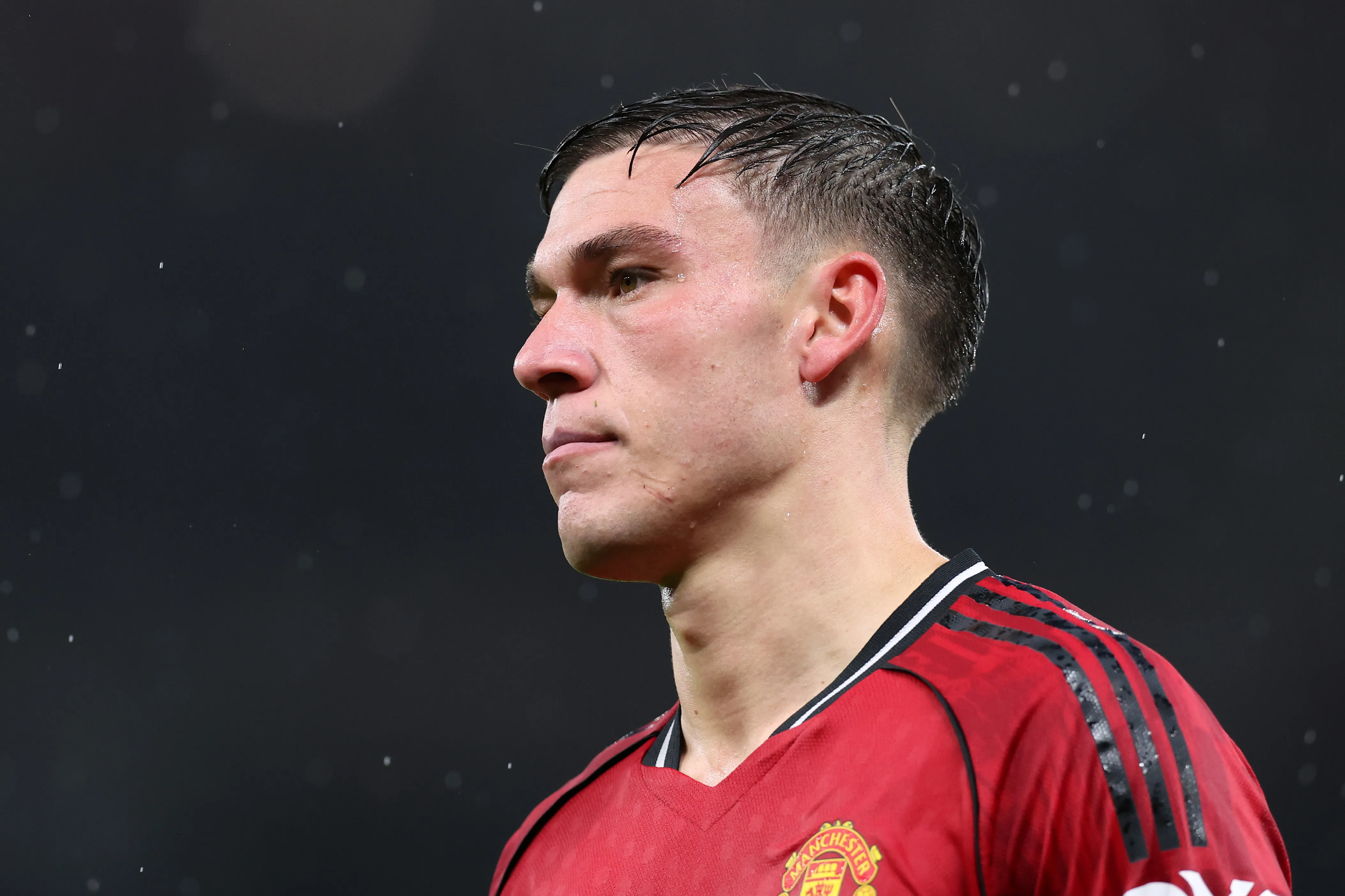 Manuel Ugarte é alvo de gigantes europeus. (Photo by Alex Livesey/Getty Images)