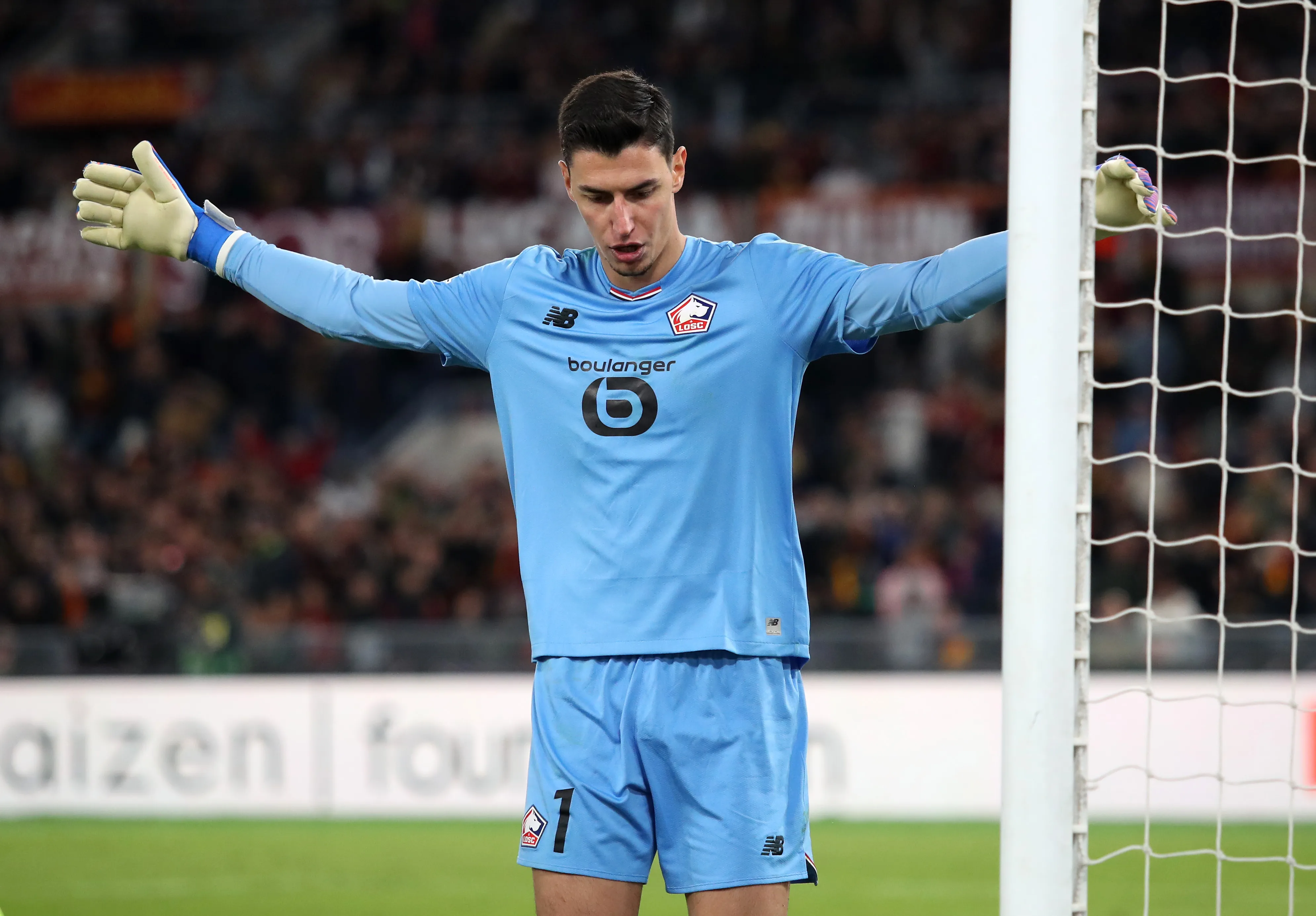 Berke Ozer, goleiro do Lille – (Photo by Paolo Bruno/Getty Images)