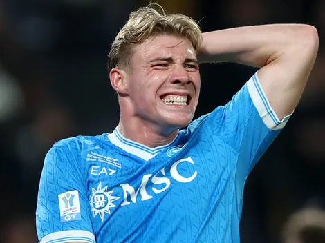 Hojlund faz provocação ao United após título pelo Napoli