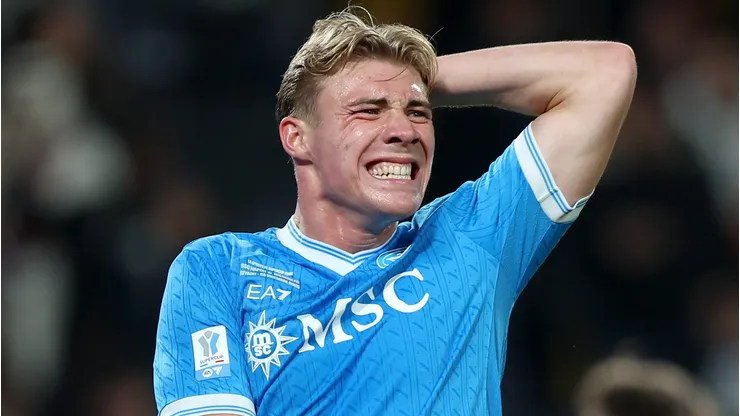 Rasmus Hojlund durante partida pelo Napoli. (Photo by Yasser Bakhsh/Getty Images)