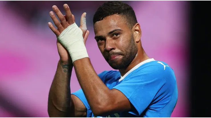 Renan Lodi, livre no mercado, aceita defender equipe do Brasil (Foto: Yasser Bakhsh/Getty Images)