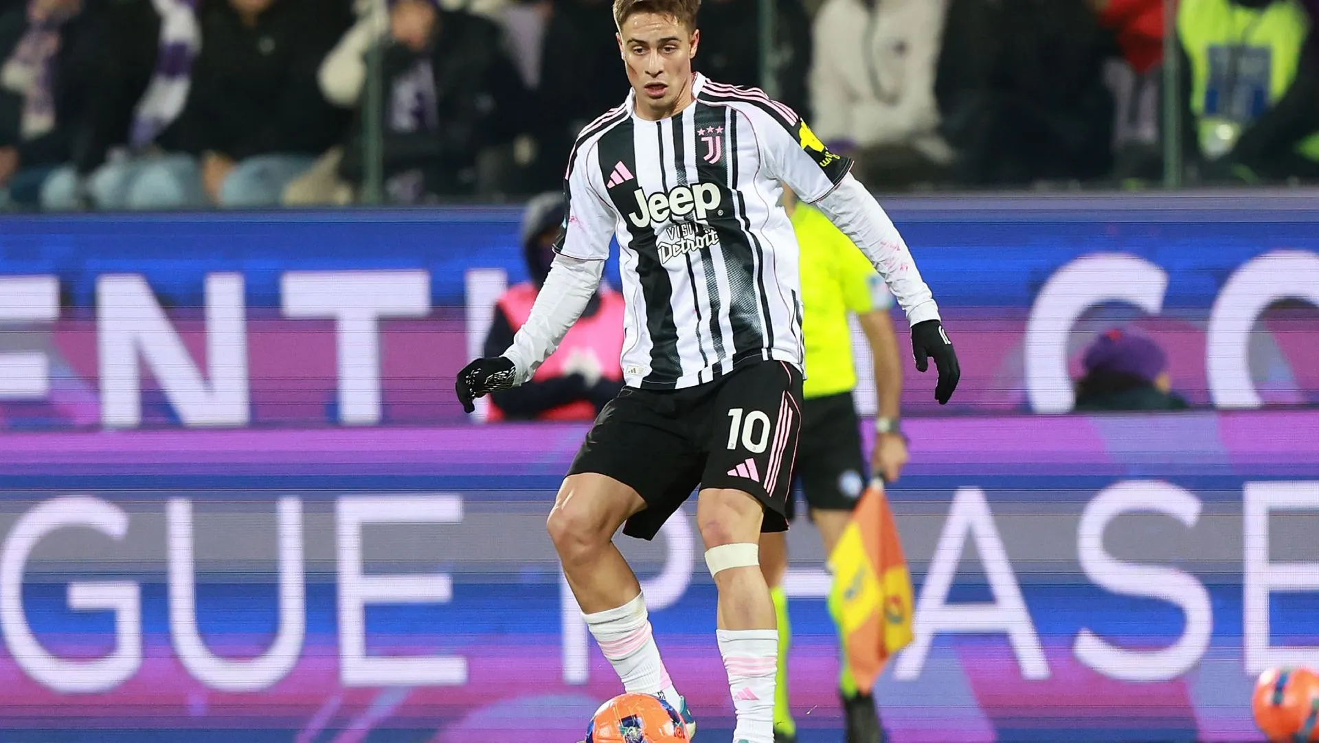 Kenan Yildiz em ação durante partida da Série A. Foto: Gabriele Maltinti/Getty Images