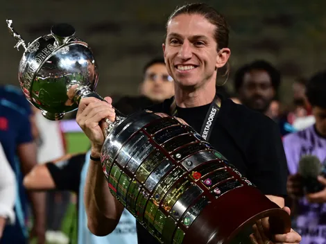 Filipe Luís é indicado ao prêmio de melhor técnico da América