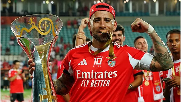 Otamendi e outros dois zagueiros poderiam se encaixar no perfil que o Barcelona busca, segundo o Mundo Deportivo (Foto: Gualter Fatia/Getty Images)