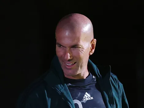 Zidane é flagrado assistindo o filho em campo pela Copa Africana das Nações