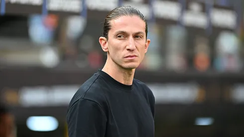Filipe Luís quer assumir algum time a partir do início da temporada europeia. Rodrigo Valle/Getty Images.