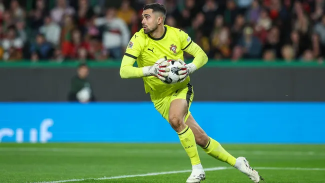 Diogo Costa durante partida da Liga das Nações. Foto: Carlos Rodrigues/Getty Images