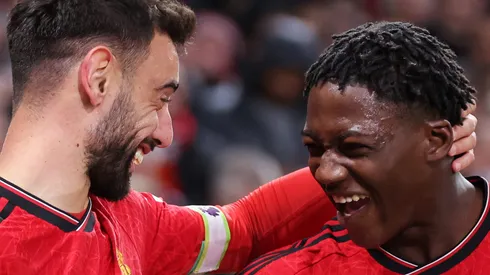 Kobbie Mainoo, do Manchester United, quer se juntar ao Napoli. (Foto: Alex Livesey/Getty Images)