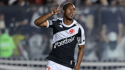 Rayan não quer atuar na Rússia, Turquia ou Portugal. Além disso, ele não quer deixar o Vasco neste momento após sua renovação com o clube (Foto: Wagner Meier/Getty Images.