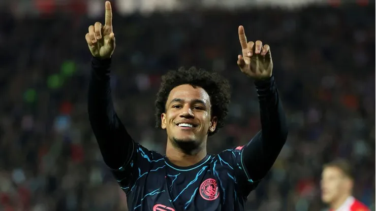 Oscar Bobb pode deixar o Manchester City caso Semenyo chegue (Foto: Srdjan Stevanovic/Getty Images)