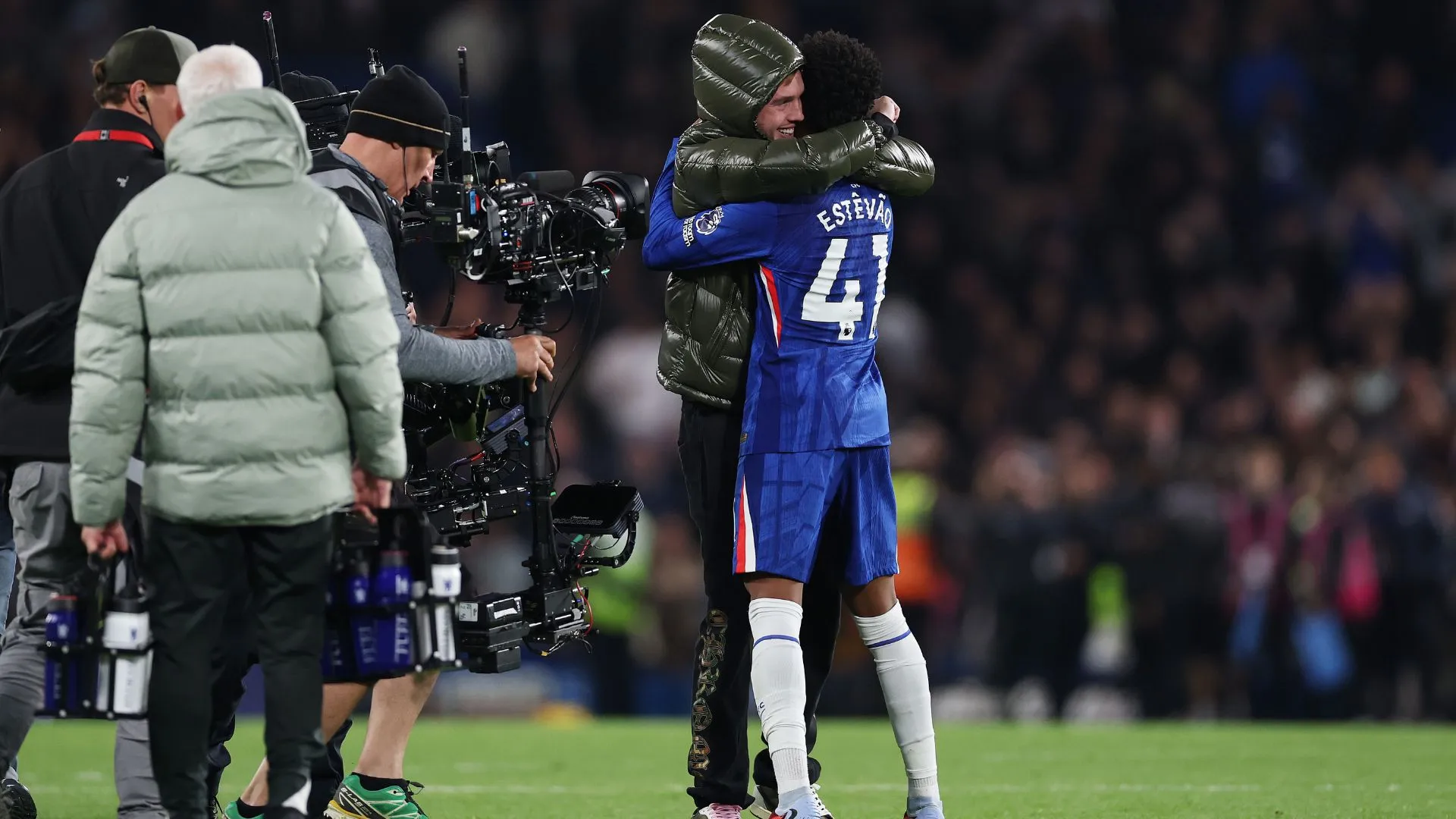Chelsea pode ter Palmer e Estêvão em campo contra o Aston Villa (foto: Justin Setterfield/Getty Images)