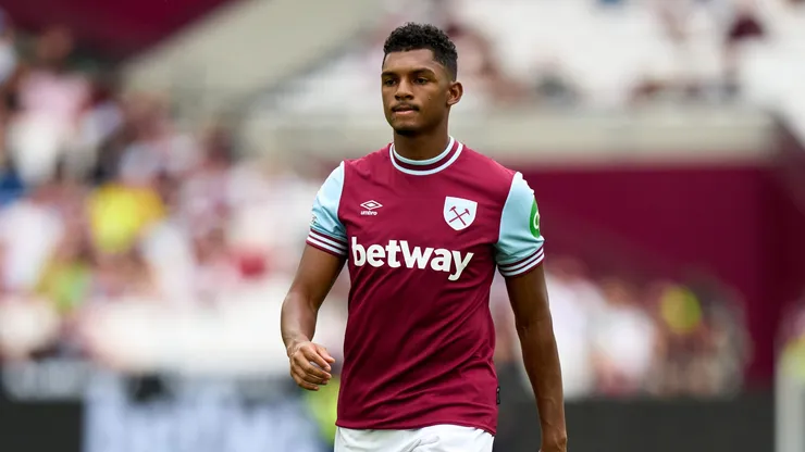 O atacante Luís Guilherme em jogo do West Ham. Foto: Angel Martinez/Getty Images