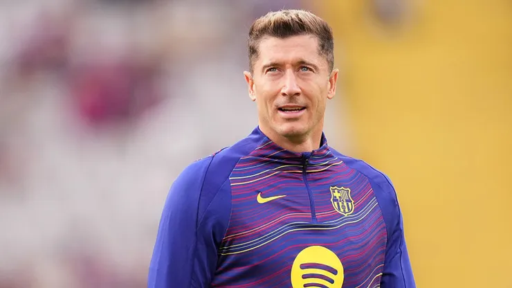 Robert Lewandowski ainda não sabe onde jogará após o Barcelona. Alex Caparros/Getty Images.