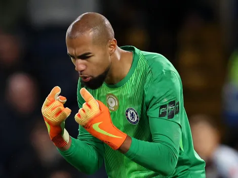 O inusitado lance que marcou Chelsea x Aston Villa: Sánchez vira meme