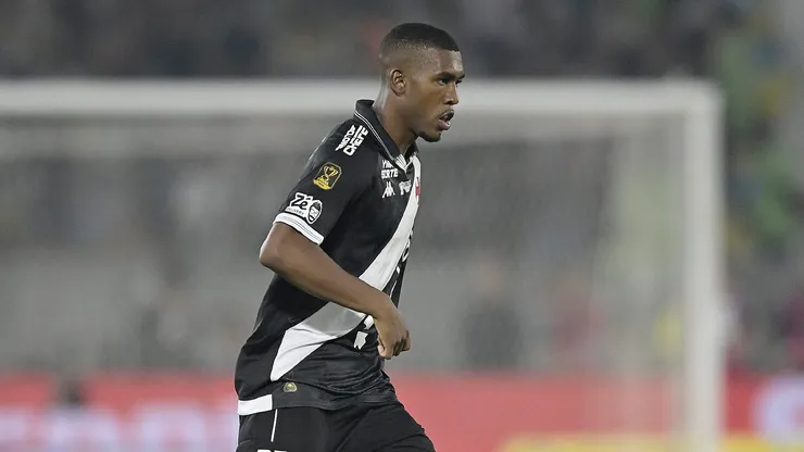 Após negativa do Vasco ao Bournemouth, Newcastle surge como forte concorrente por Rayan. Foto: Alexandre Loureiro/AGIF
