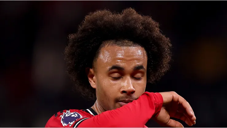 Manchester United deve anunciar Manu Koné após negociar Zirkzee com a Roma. (Photo by Carl Recine/Getty Images)