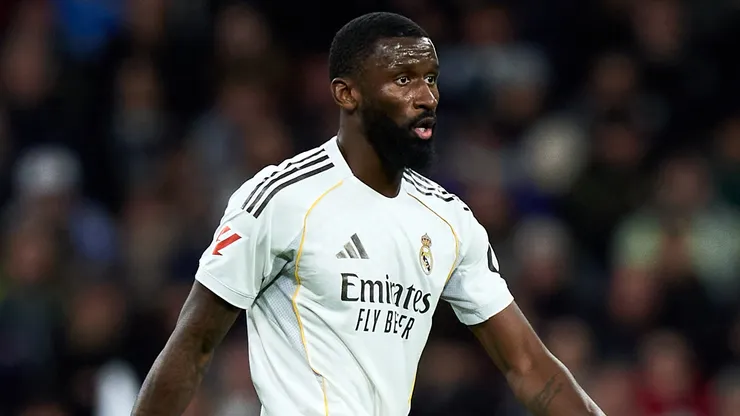 Rüdiger durante partida pelo Real Madrid. (Foto: Angel Martinez/Getty Images)