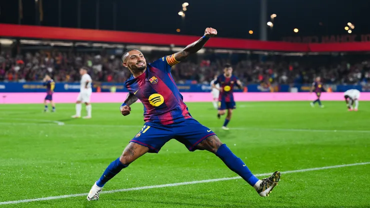 Raphinha, do Barcelona, comemora gol em La Liga - David Ramos/Getty Images