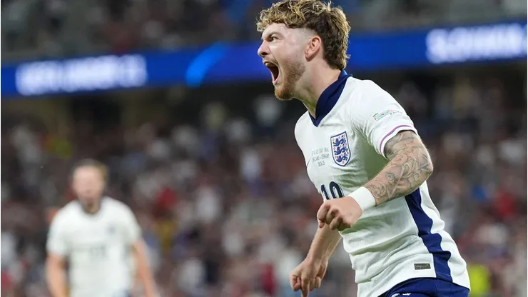 Elliott segue fora dos planos e o Liverpool. Foto: Christian Hofer/Getty Images