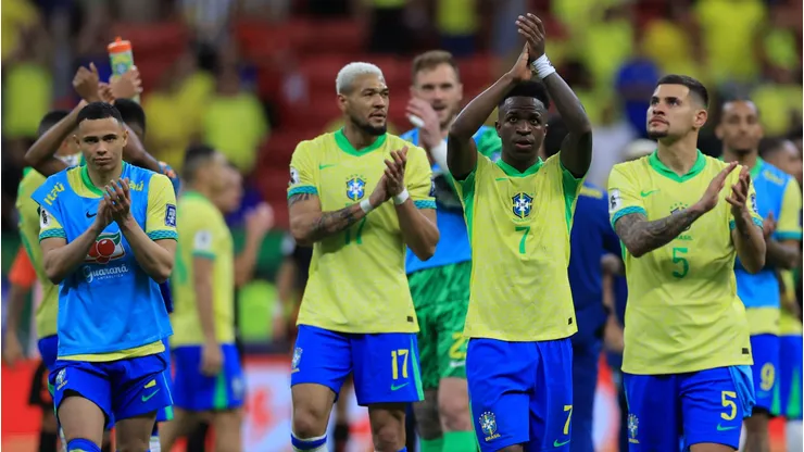 Seleção Brasileira encerra 2025 classificada, mas sob pressão após desempenho irregular nas Eliminatórias. Foto: Buda Mendes/Getty Images