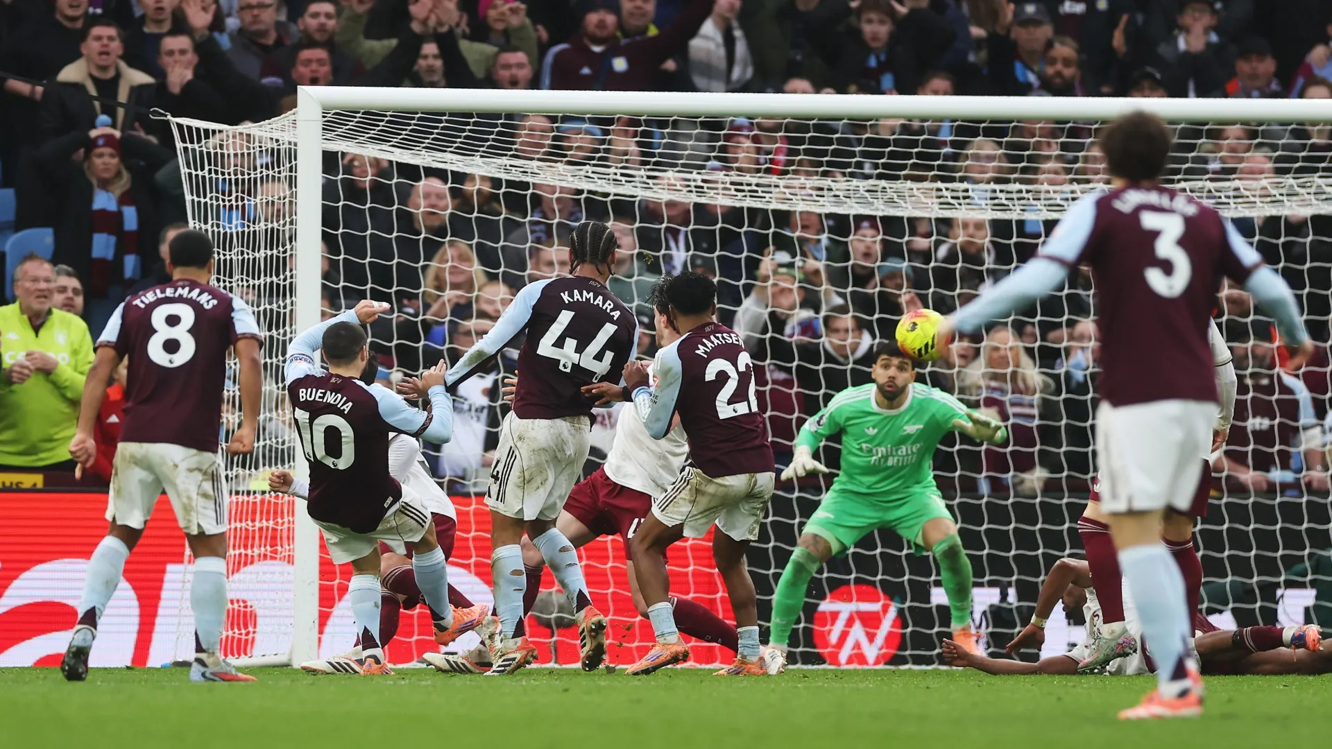 Arsenal e Aston Villa pela Premier League – Alex Pantling/Getty Images