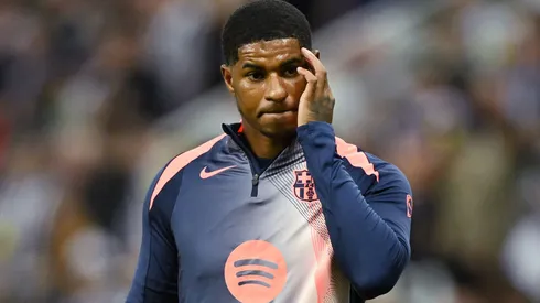 Rashford vive indefinição no Barcelona. AS informa que demissão de Amorim no Manchester United pode facilitar um possível retorno do atacante, mas ele só quer um acordo com o Barça. Foto: Clive Mason/Getty Images
