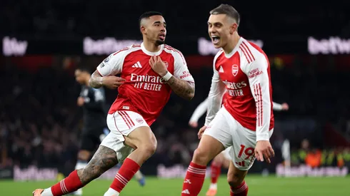 Gabriel Jesus comemorando gol pelo Arsenal. Foto: Justin Setterfield/Getty Images