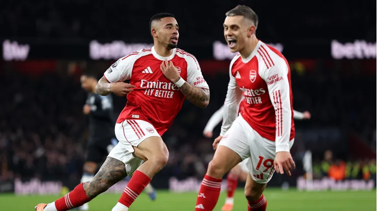 Gabriel Jesus comemorando gol pelo Arsenal. Foto: Justin Setterfield/Getty Images