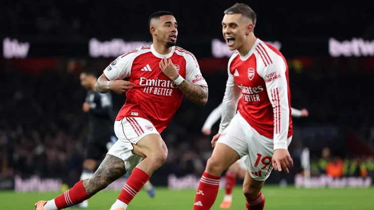 Gabriel Jesus marcou um dos quatro gols do Arsenal na goleada sobre o Aston Villa