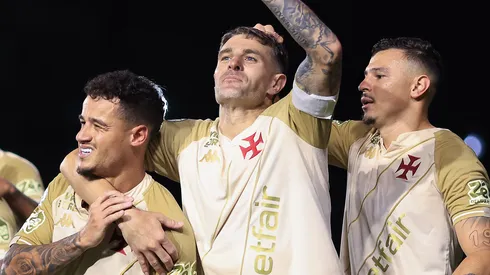 Hugo Moura, Vegetti e Phillipe Coutinho. (Photo by Buda Mendes/Getty Images)