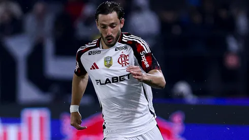 Matías Viña quer maior minutagem fora do Flamengo. Ricardo Moreira/Getty Images.