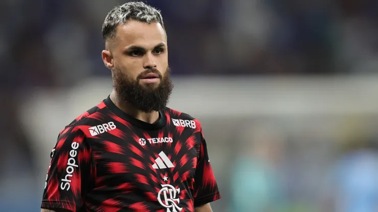 Michael pode ficar no futebol brasileiro. Gilson Lobo/AGIF.