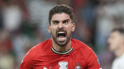 Ruben Neves comemora gol por Portugal. (Photo by Carlos Rodrigues/Getty Images)