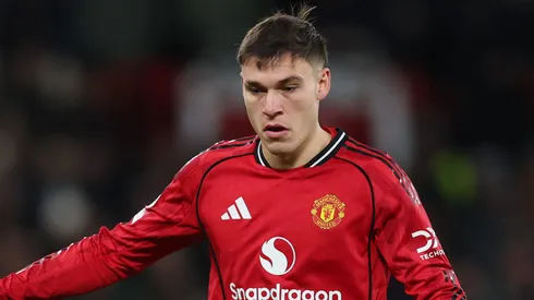 Manuel Ugarte topa trocar o Manchester United pelo Ajax e aguarda liberação. (Photo by Michael Regan/Getty Images)