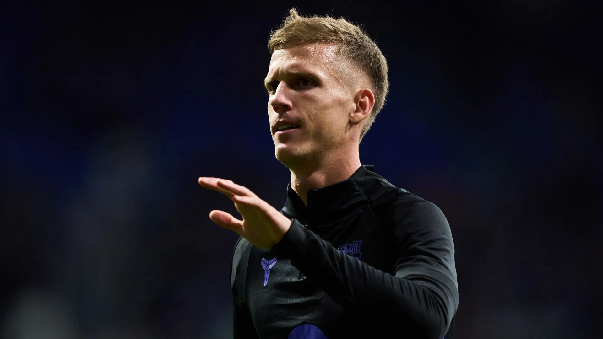 Dani Olmo voltou a treinar no Barcelona (foto: Juan Manuel Serrano Arce/Getty Images)