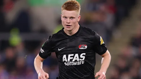 O meio-campista Kees Smit em jogo do AZ Alkmaar (Ryan Pierse/Getty Images)