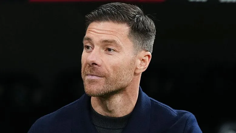 Xabi Alonso tem crise no ataque do Real Madrid. (Photo by Angel Martinez/Getty Images)