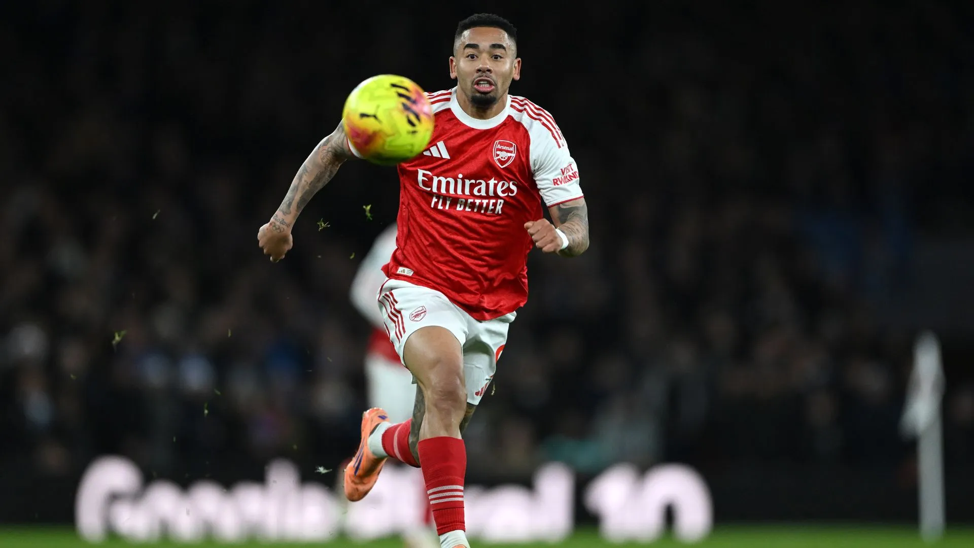 Gabriel Jesus voltou a jogar pelo Arsenal após se recuperar de grave lesão (foto: Shaun Botterill/Getty Images)