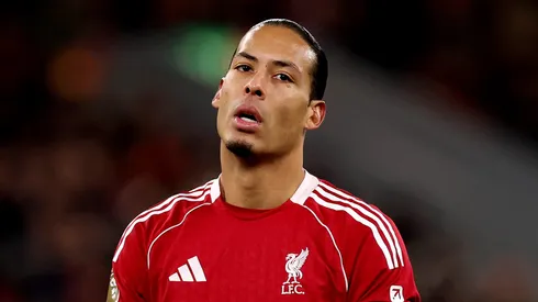 Van Dijk, zagueiro do Liverpool (Photo by Carl Recine/Getty Images)