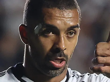 Al-Ittihad aguarda sinal verde de Paulo Henrique para tirá-lo do Vasco