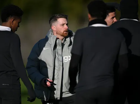 Conheça Calum McFarlane, técnico do Chelsea contra o City