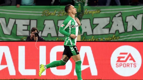 Reforço importante: Antony volta aos treinos do Betis e é opção contra o Real Madrid. (Foto de Fran Santiago/Getty Images)