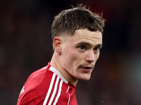 Liverpool leva gol no final e tropeça na Premier League