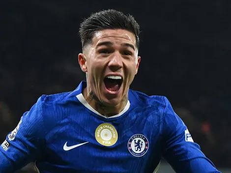 Fanáticos do Arsenal festejam gol de Enzo Fernández contra o City