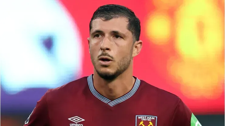 Guido Rodríguez em ação pelo West Ham (Vincent Carchietta/Getty Images)