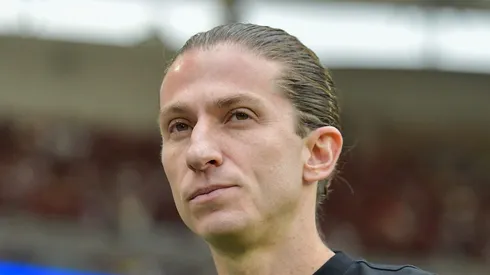 Filipe Luís esteve na mira do Chelsea - Foto: Thiago Ribeiro/AGIF